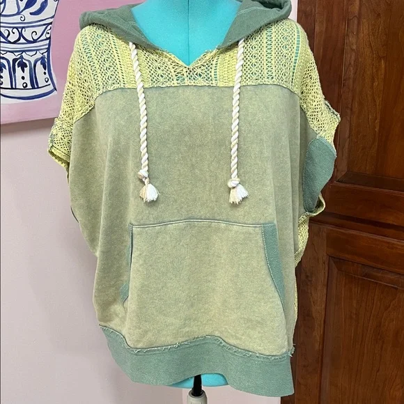 Oli & Hali Sage Green Knit-Yoke V-Neck Hoodie Sweater - Picture 4 of 6